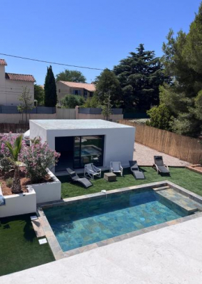 Maison avec piscine chauffée T4